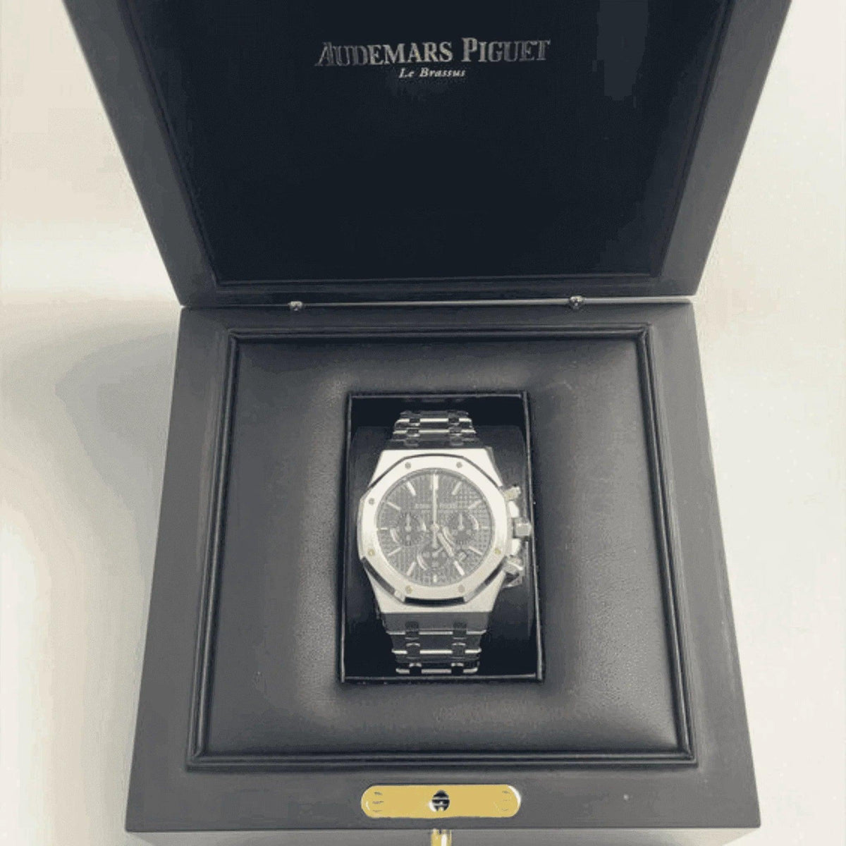 Audemars Piguet Royal Oak chronograph 41mm men's watch in black display box