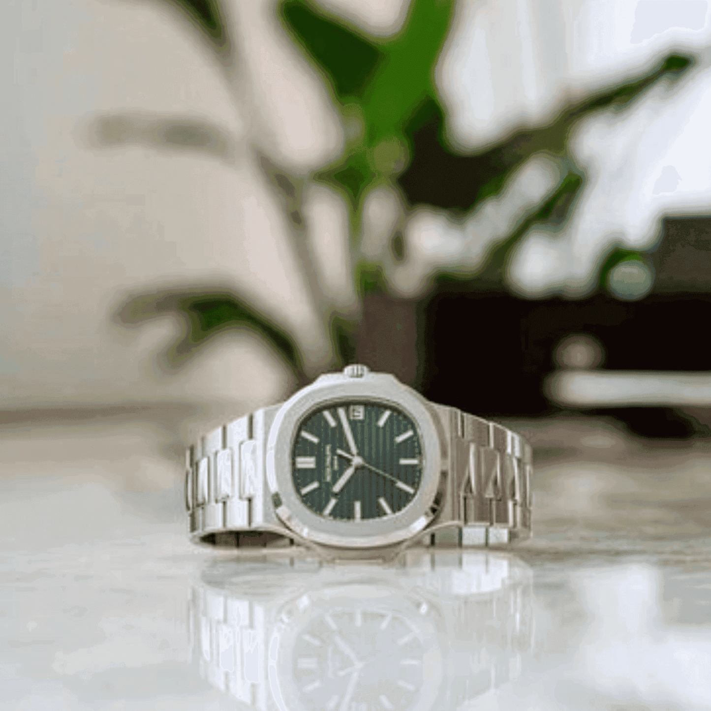 Montre Homme - Patek Nautilus Olive Green - VELVERA